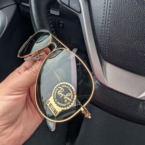 Ray-Ban Classic Gold Aviators